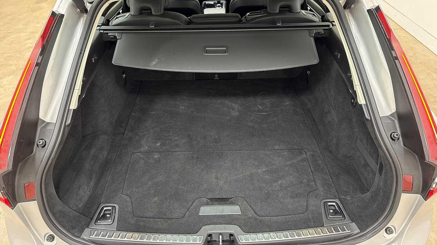 Used Volvo V90 2025 for sale - 77242751: Photo 14