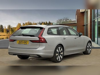 Used Volvo V90 2025 for sale - 77242751: Photo
