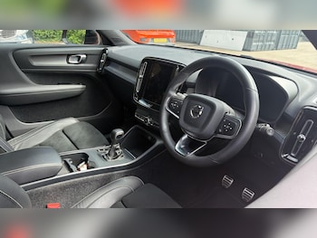 Used Volvo XC40 2021 for sale - 79116860: Photo