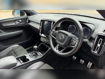 Used Volvo XC40 2018 for sale - 79425439: Photo