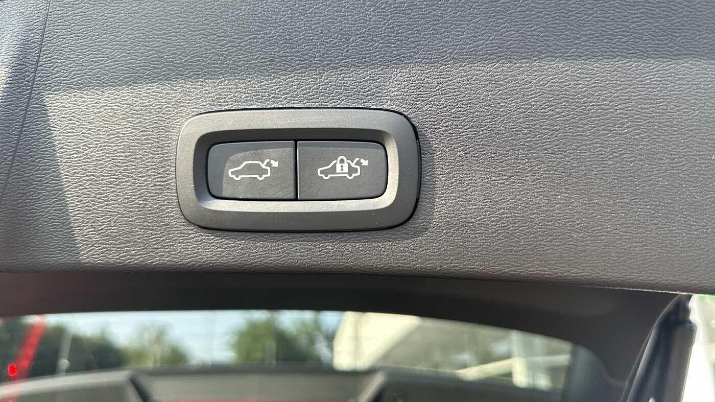 Used Volvo XC40 2024 for sale - 76152309: Photo 18
