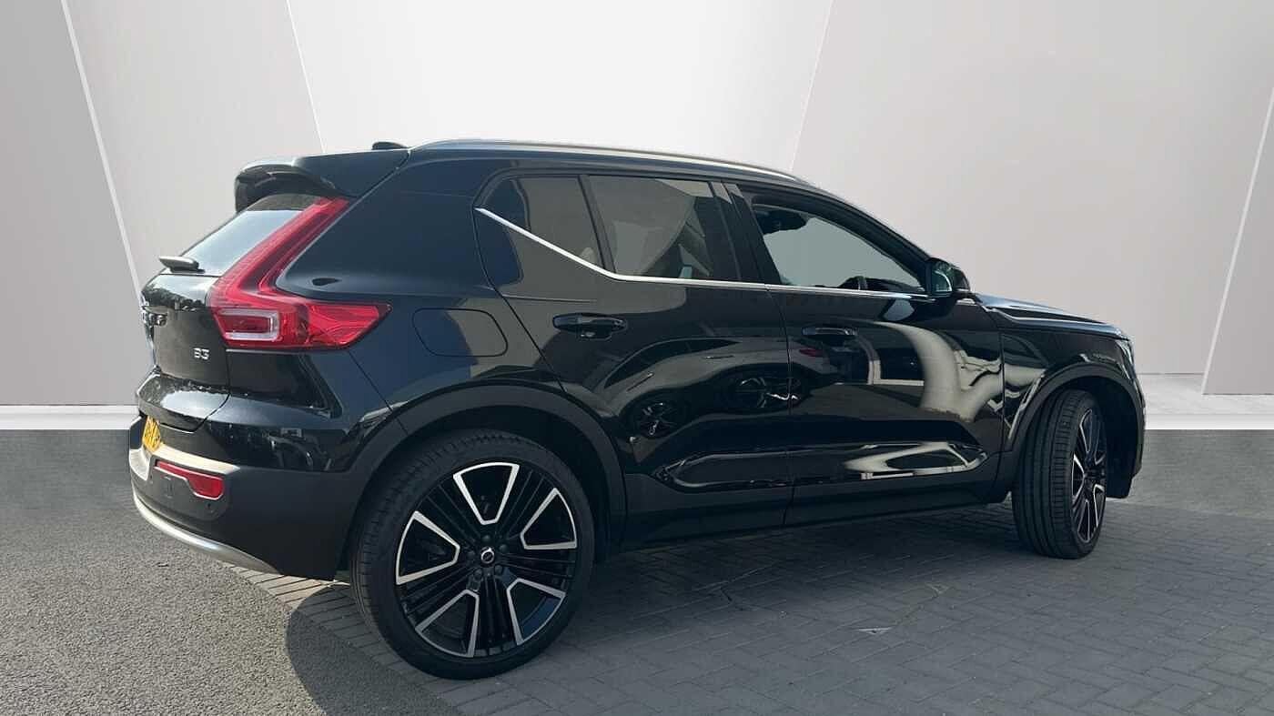 Used Volvo XC40 2024 for sale - 76152309: Photo 2