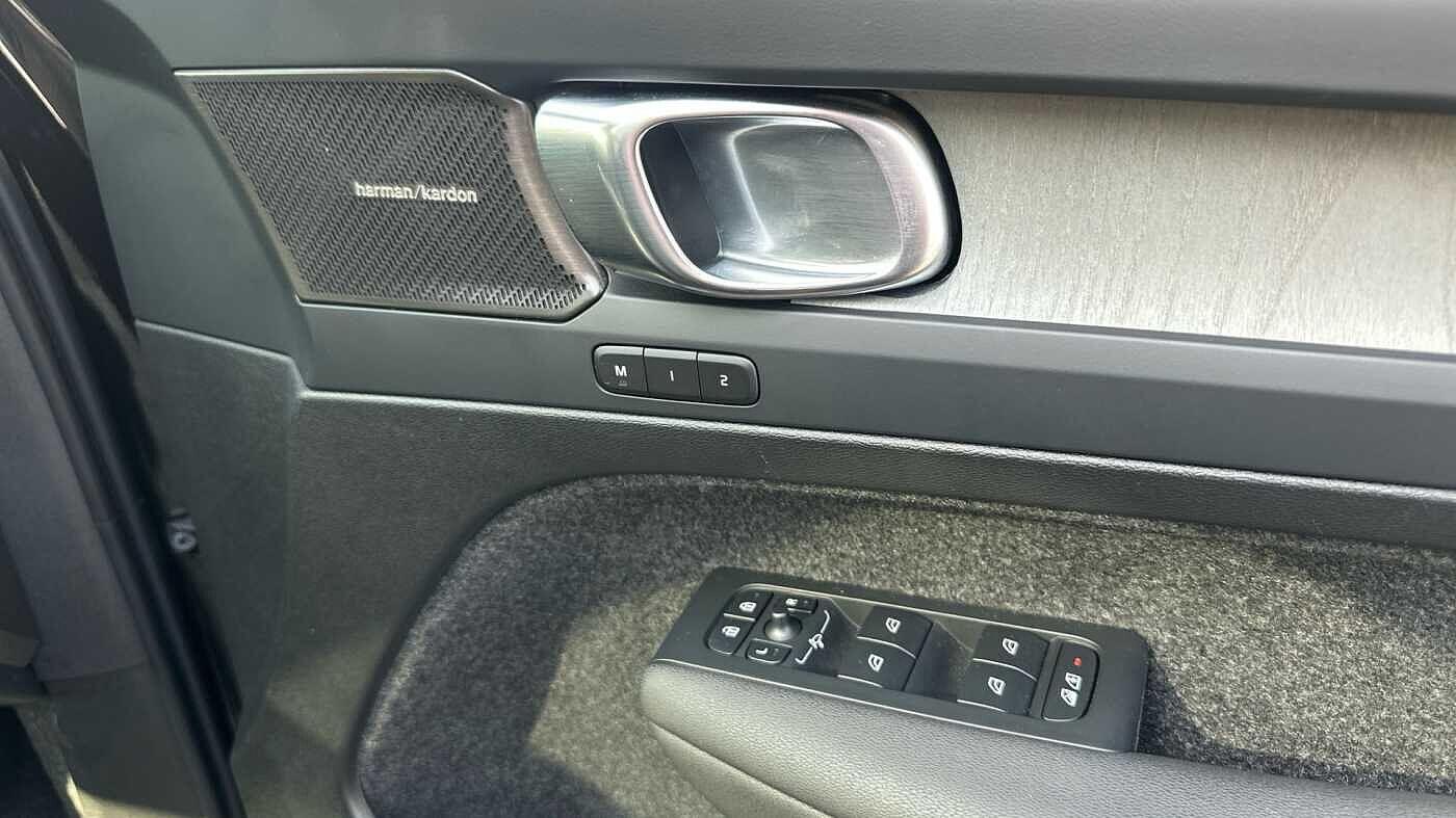 Used Volvo XC40 2024 for sale - 76152309: Photo 25