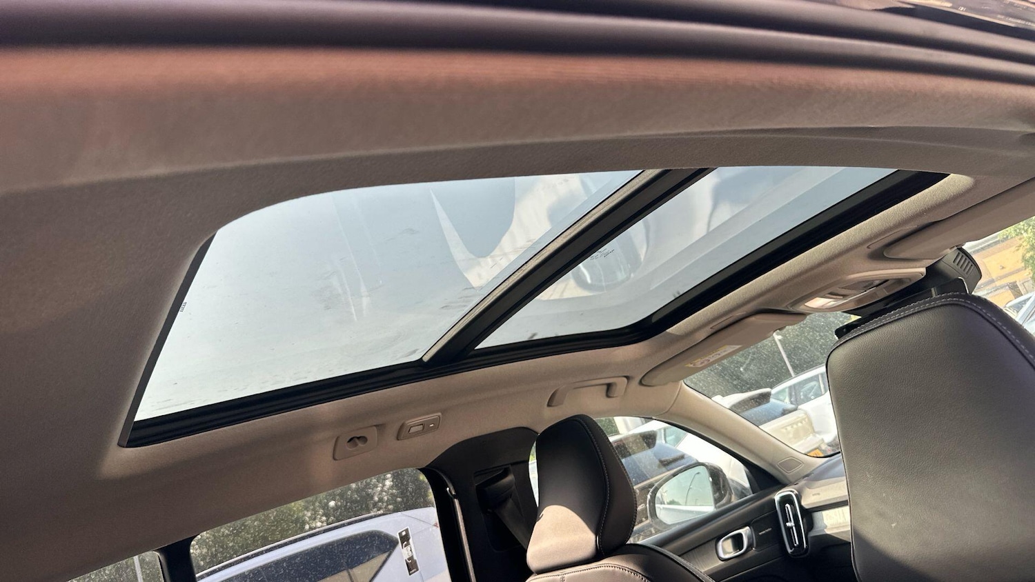 Used Volvo XC40 2024 for sale - 76152309: Photo 45
