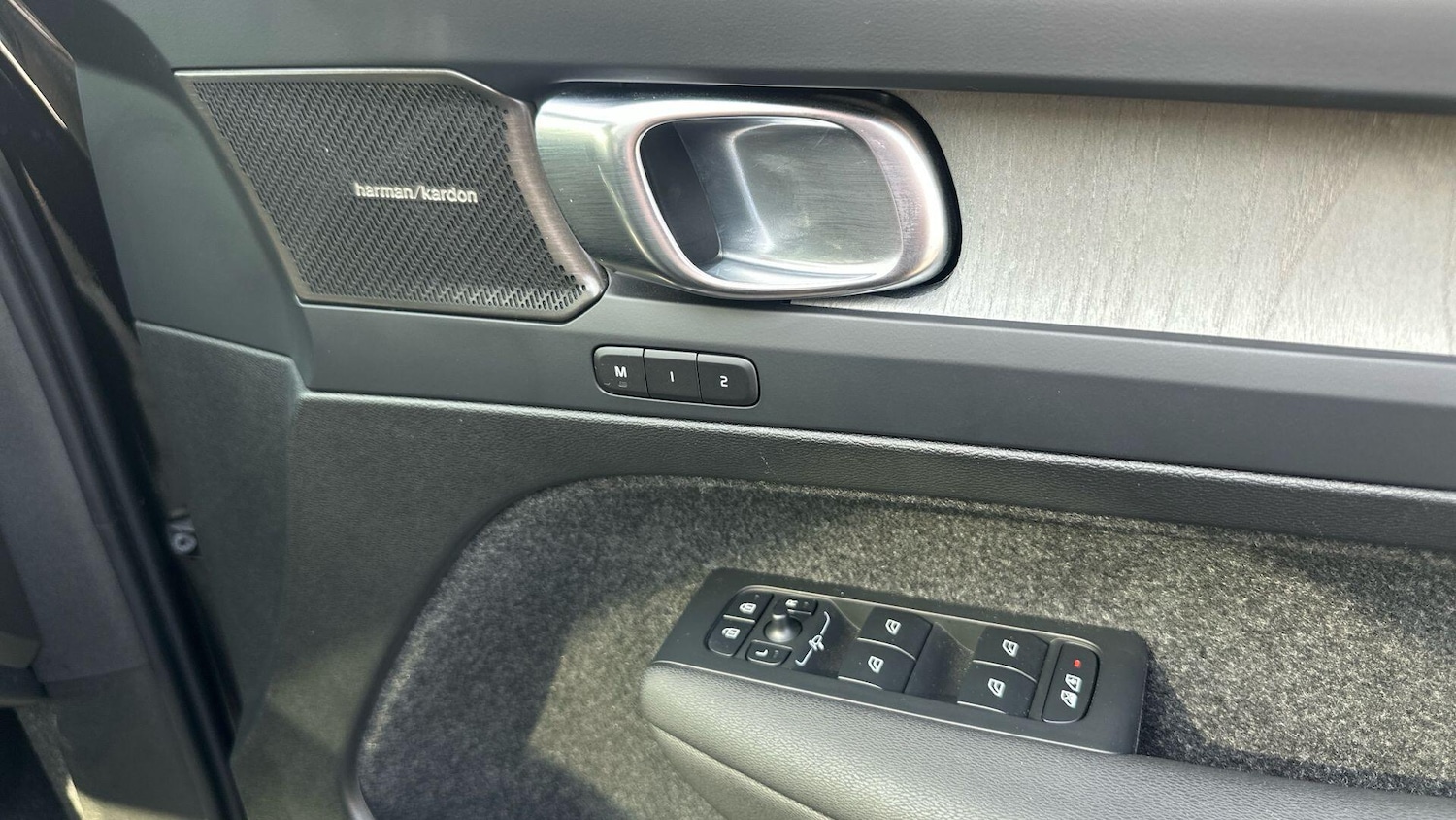 Used Volvo XC40 2024 for sale - 76152309: Photo 46