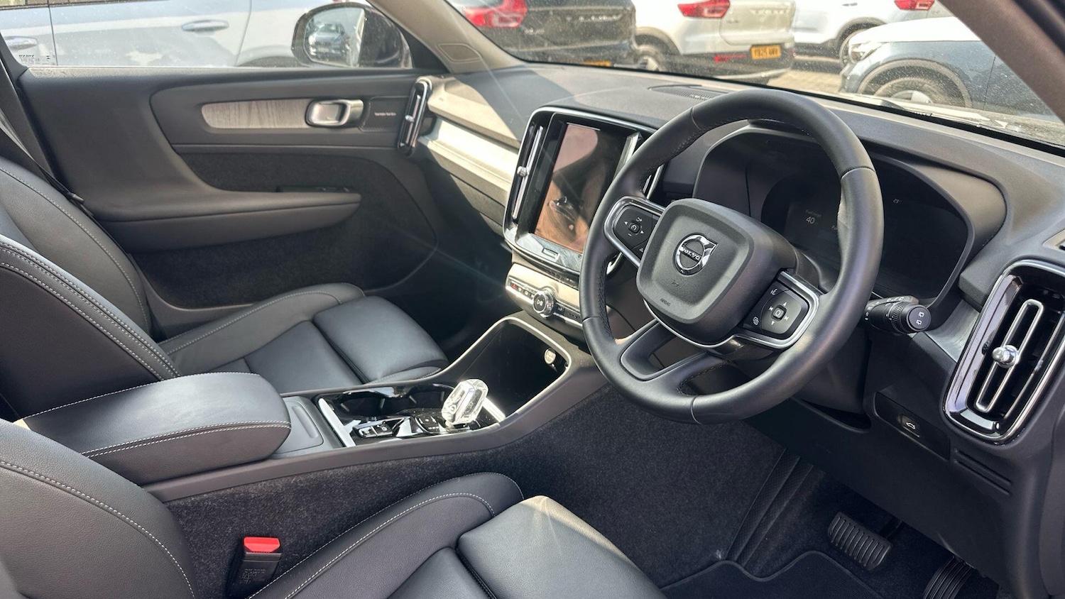 Used Volvo XC40 2024 for sale - 76152309: Photo 57