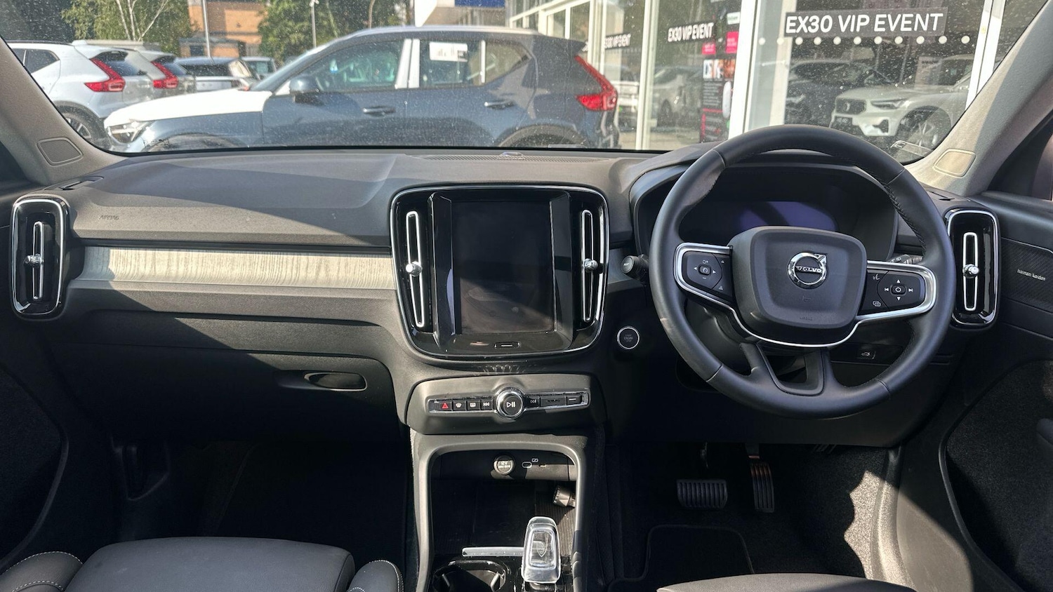 Used Volvo XC40 2024 for sale - 76152309: Photo 58