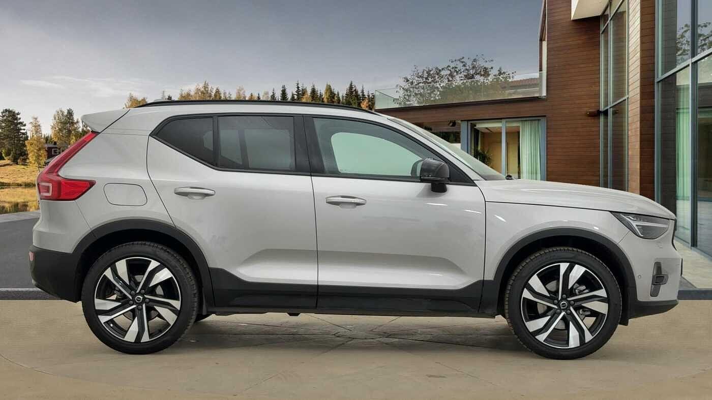 Used Volvo XC40 2024 for sale - 77021165: Photo 2