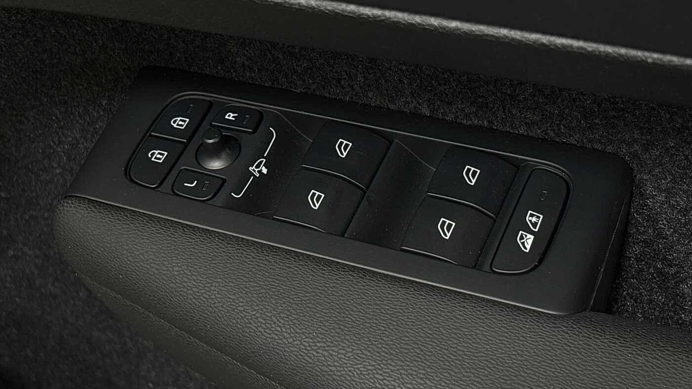 Used Volvo XC40 2024 for sale - 77021165: Photo 25