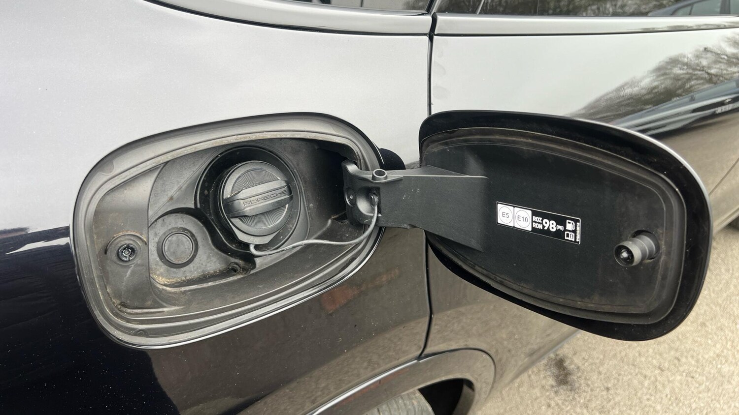 Used Porsche Cayenne for sale - 77807643: Photo 16