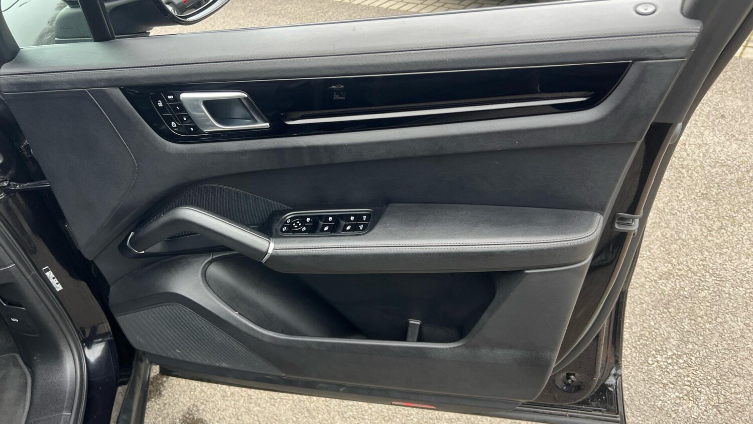 Used Porsche Cayenne for sale - 77807643: Photo 28