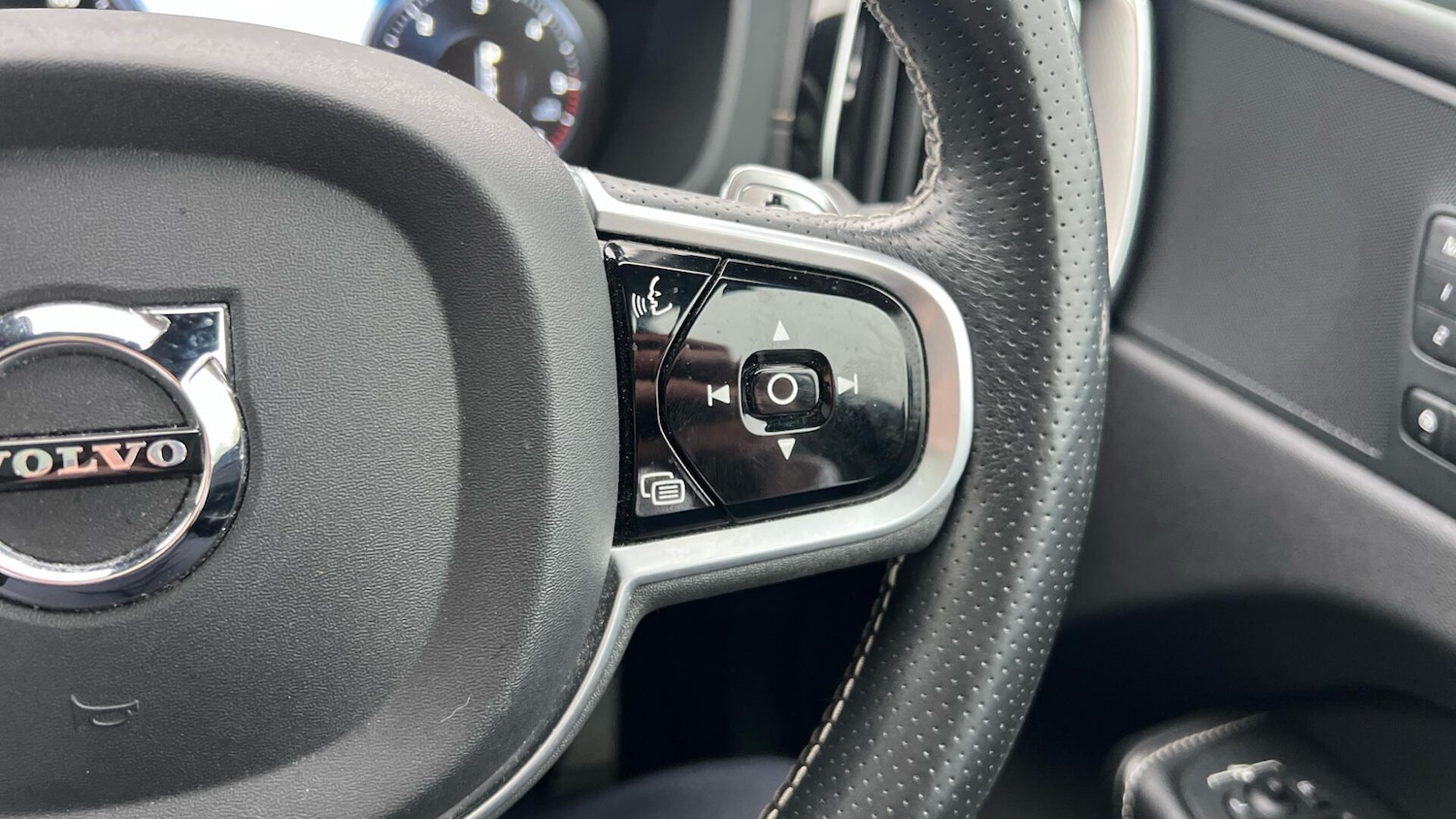 Used Volvo XC60 for sale - 77440207: Photo 21