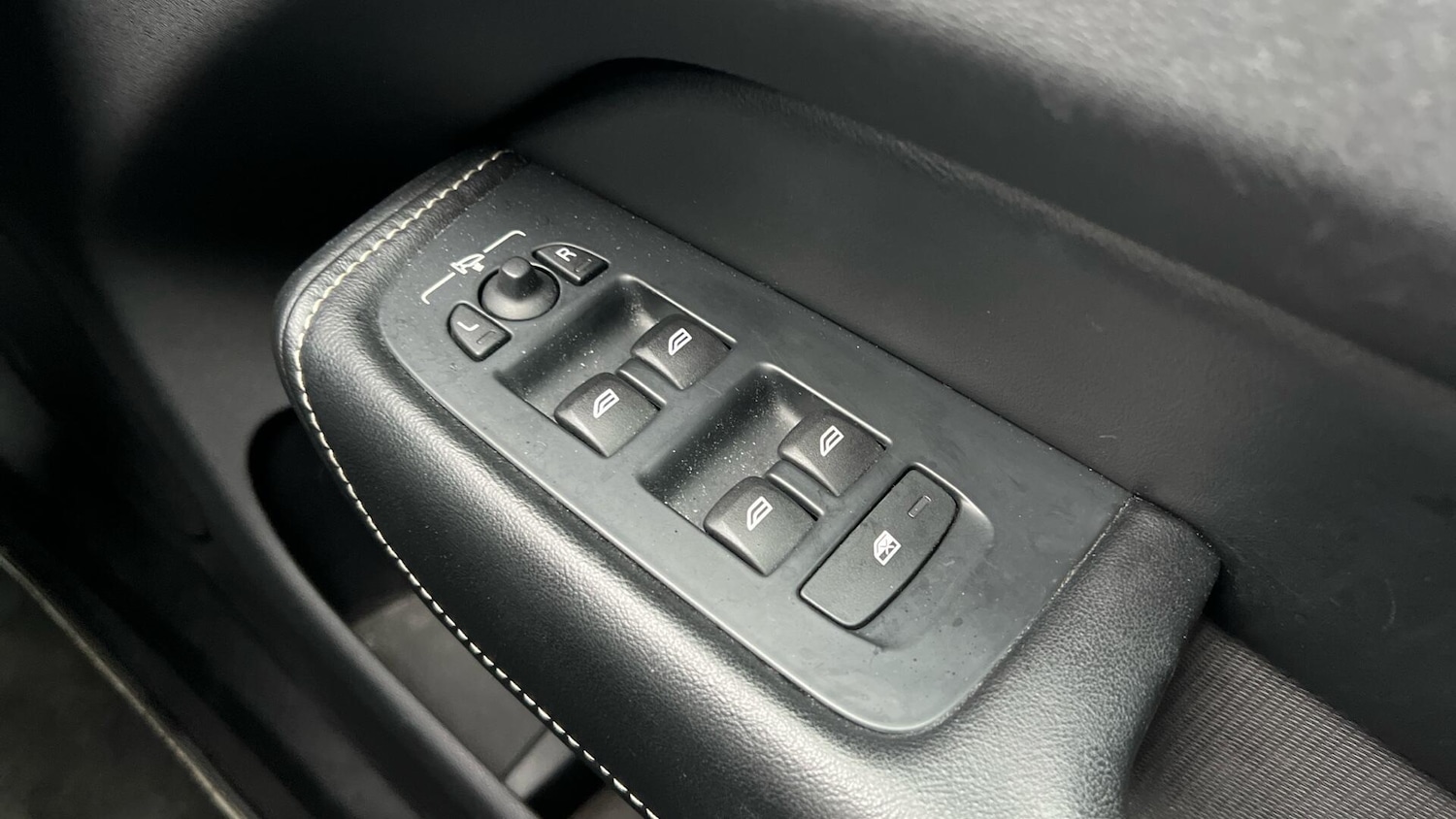 Used Volvo XC60 for sale - 77440207: Photo 23