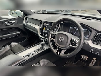 Used Volvo XC60 2018 for sale - 77440207: Photo