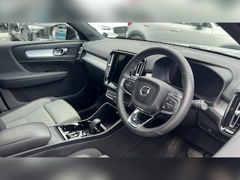 Used Volvo XC40 2023 for sale - 78573368: Photo