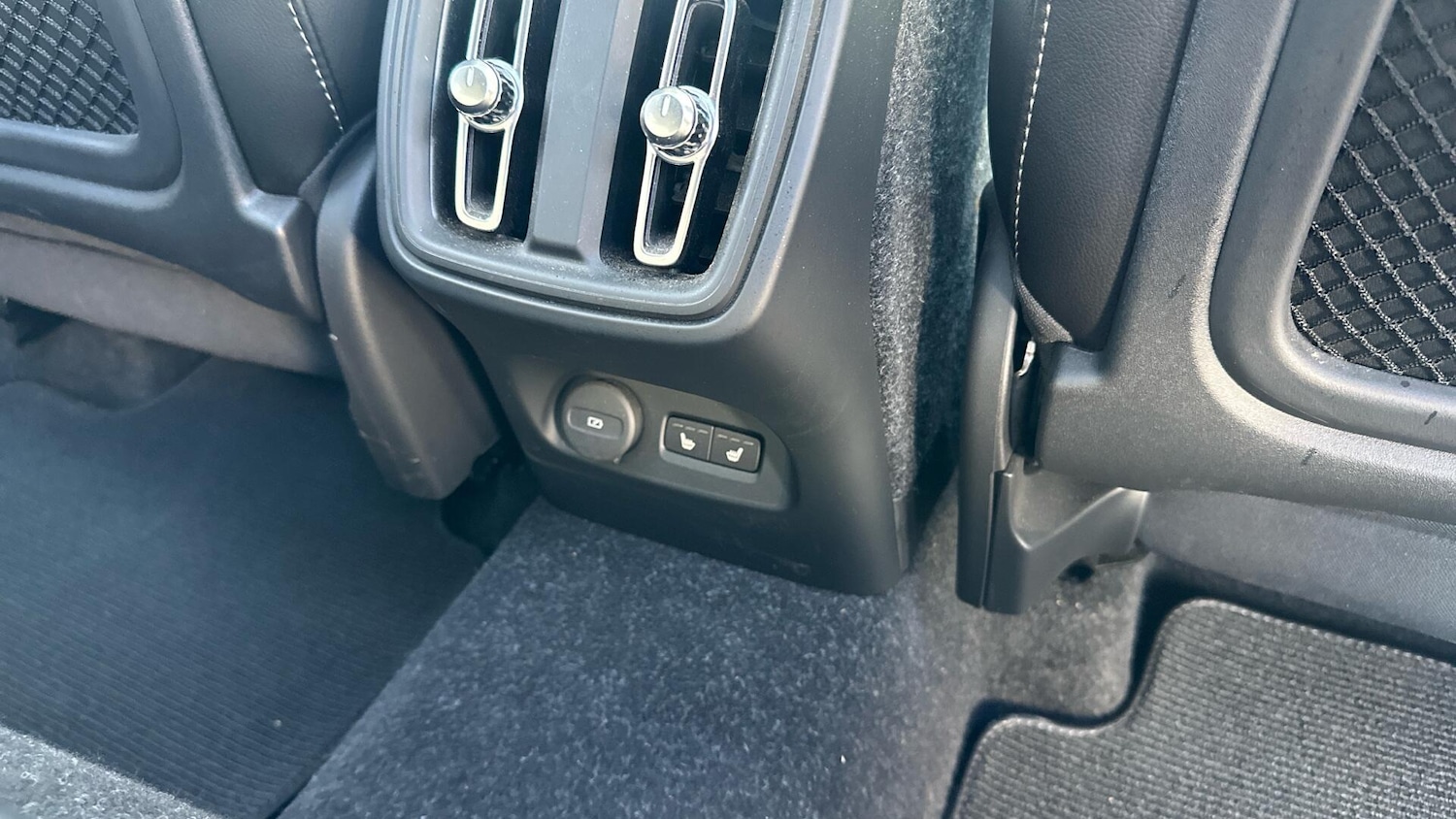 Used Volvo XC40 2019 for sale - 76152290: Photo 25