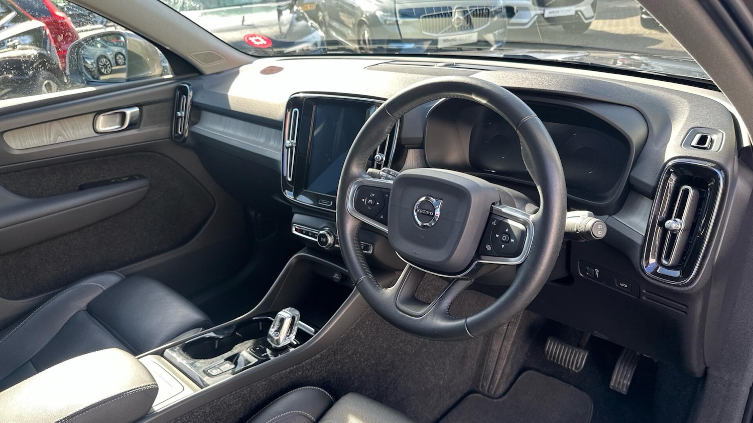 Used Volvo XC40 2019 for sale - 76152290: Photo 4