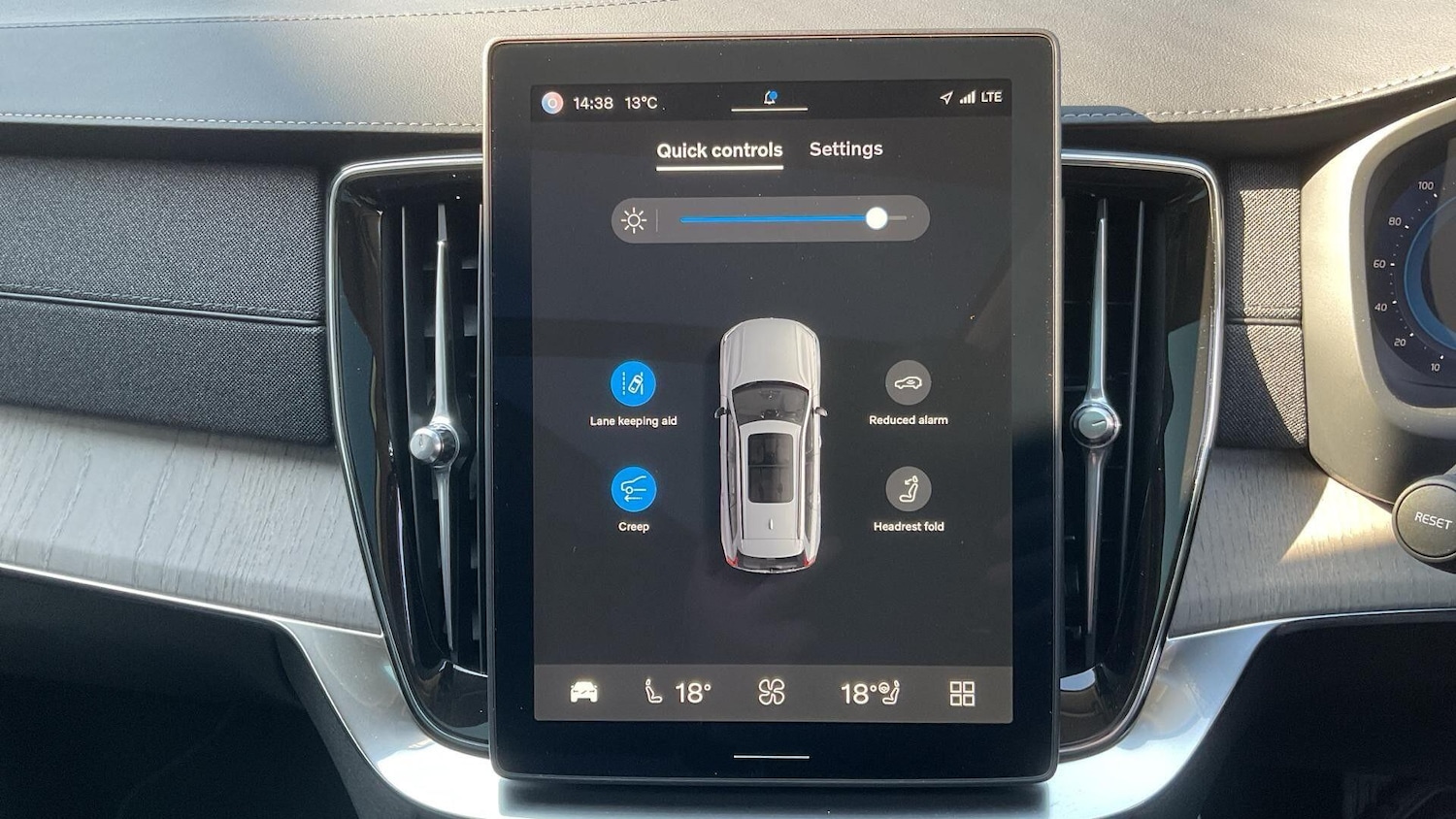 Used Volvo XC90 for sale - 76728260: Photo 32