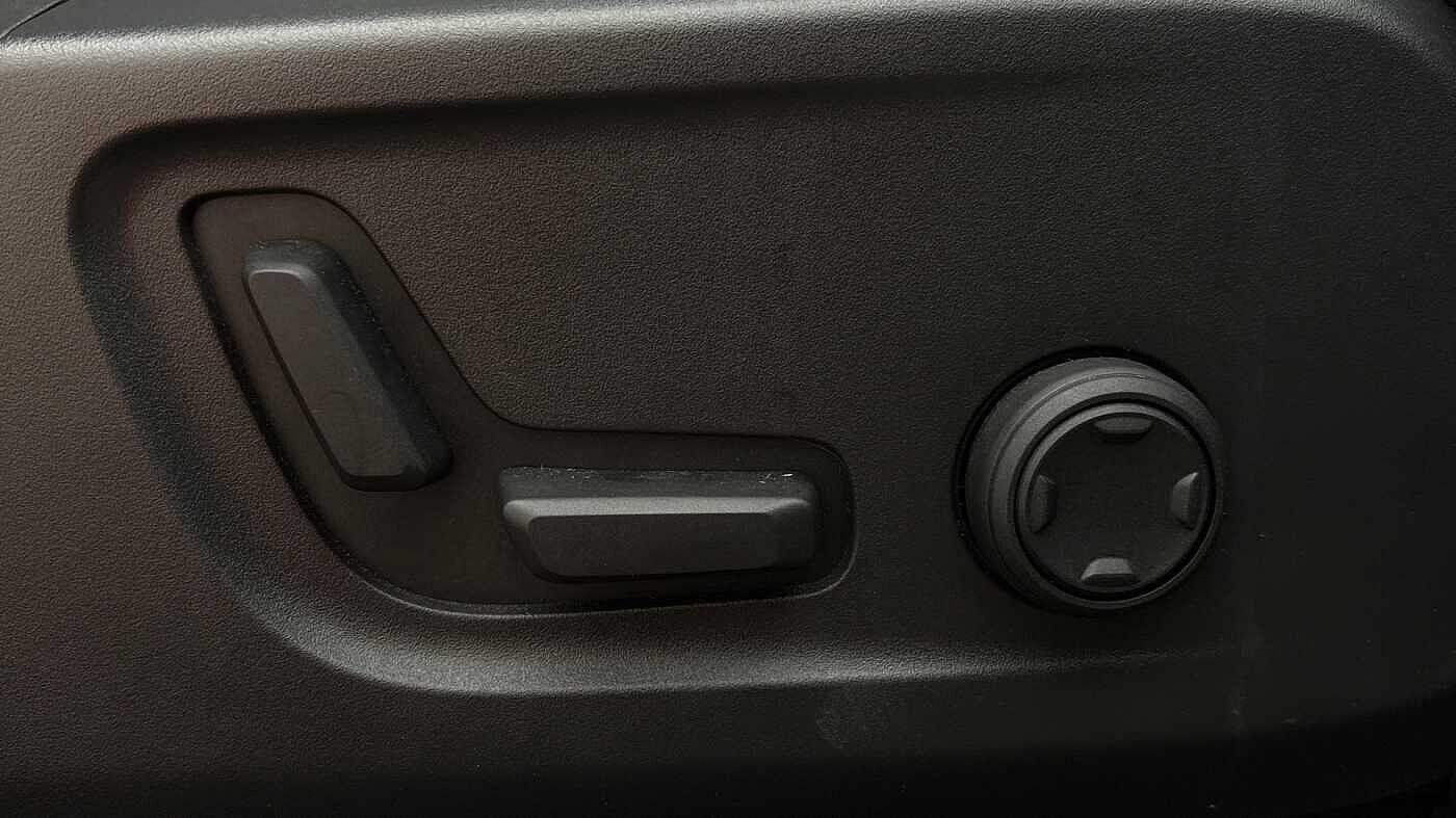 Used Volvo XC40 2025 for sale - 76913419: Photo 28