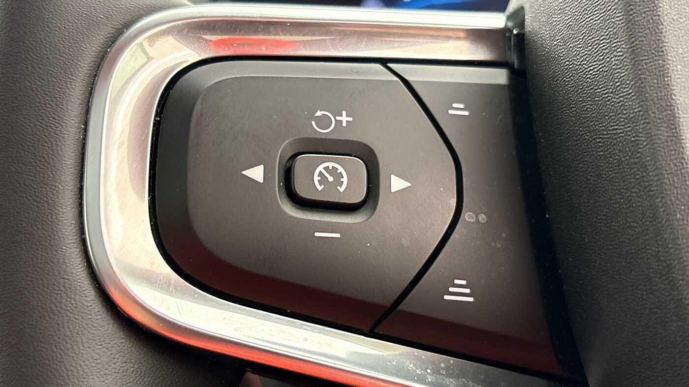 Used Volvo XC40 2025 for sale - 76913419: Photo 31