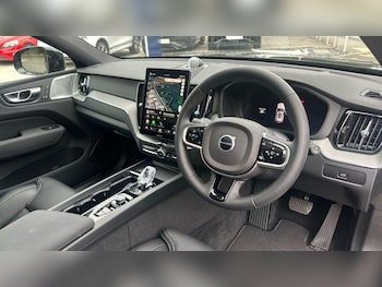 Used Volvo XC60 2025 for sale - 75696524: Photo
