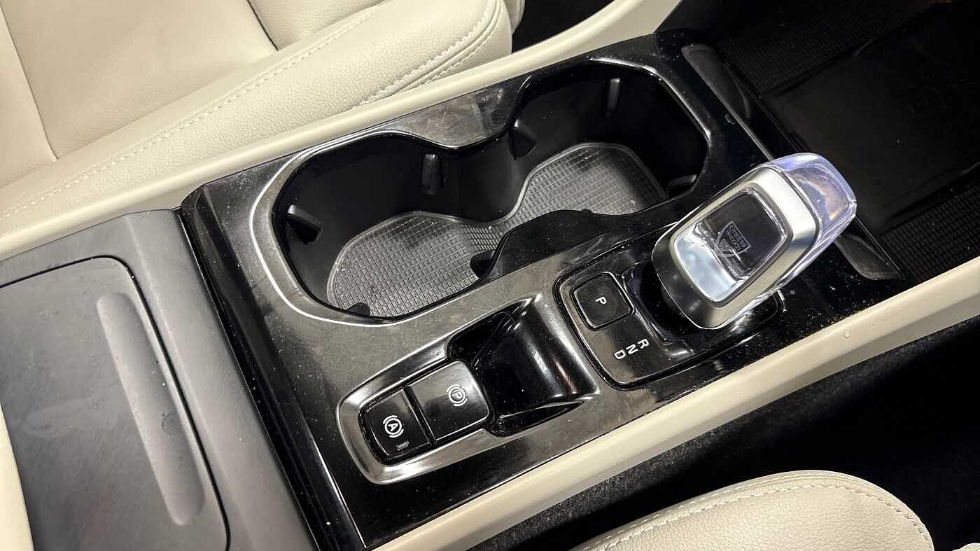 Used Volvo XC40 for sale - 77191419: Photo 32