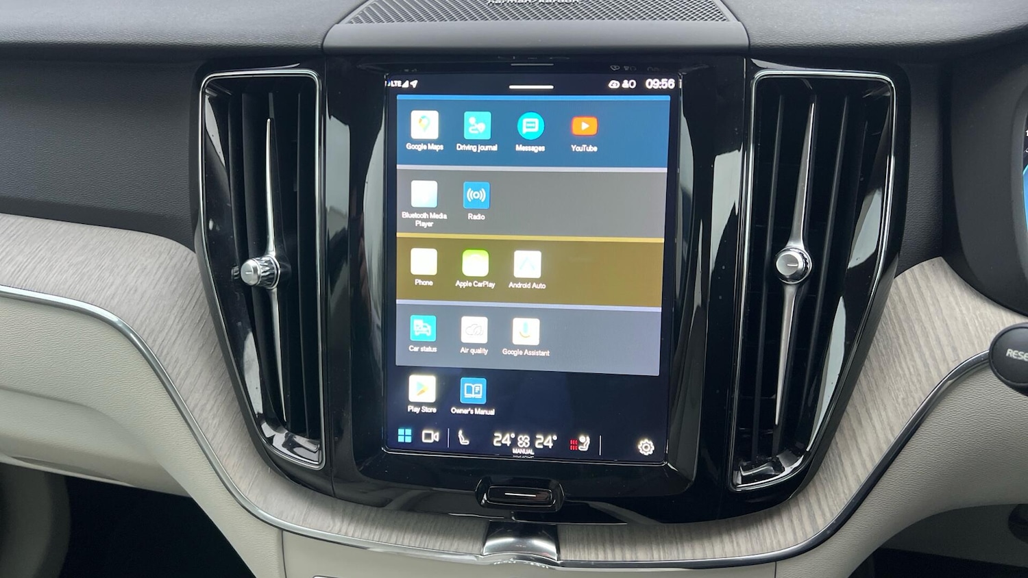 Used Volvo XC60 2023 for sale - 77424906: Photo 12