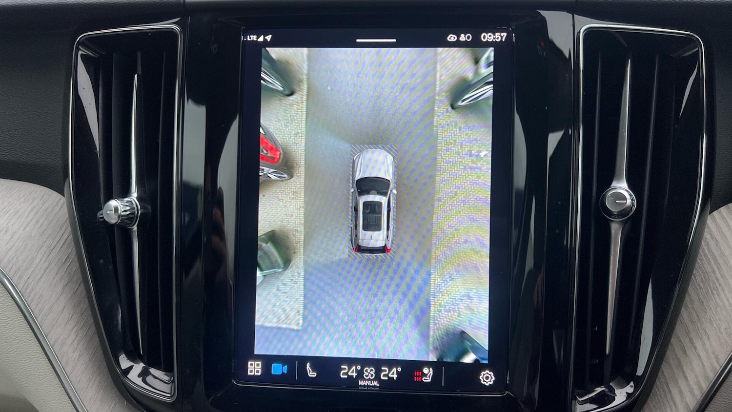 Used Volvo XC60 2023 for sale - 77424906: Photo 18