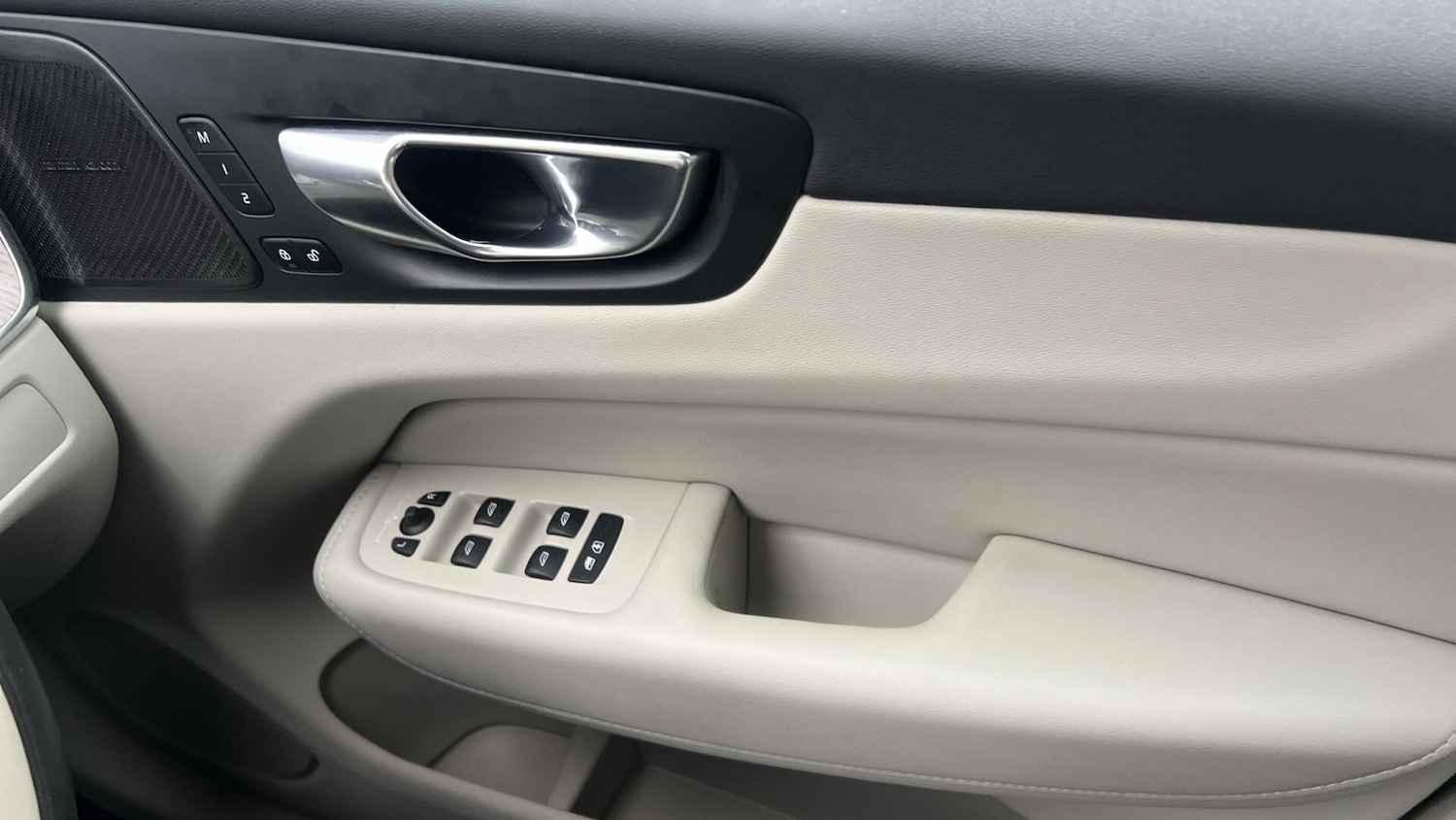 Used Volvo XC60 2023 for sale - 77424906: Photo 27