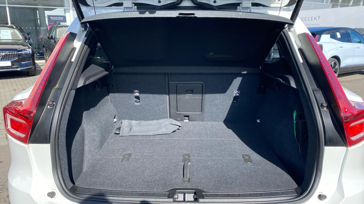 Used Volvo XC40 2024 for sale - 76108519: Photo 18