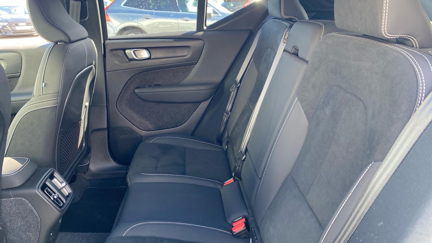 Used Volvo XC40 2024 for sale - 76108519: Photo 34