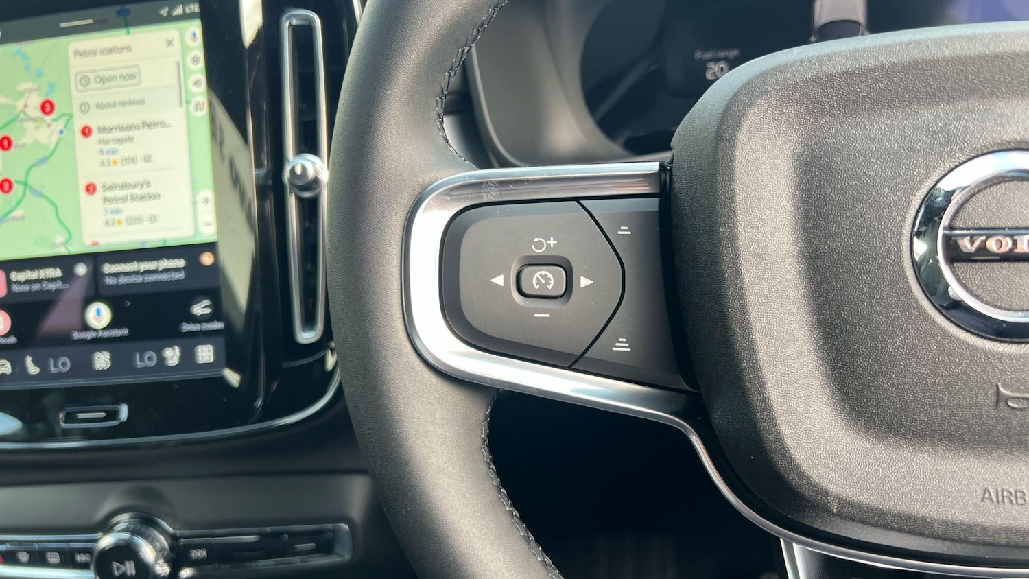 Used Volvo XC40 2026 for sale - 77993379: Photo 13