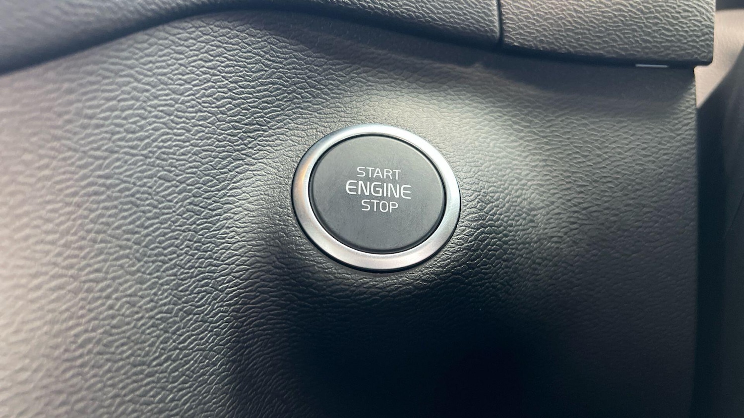 Used Volvo XC40 2026 for sale - 77993379: Photo 17