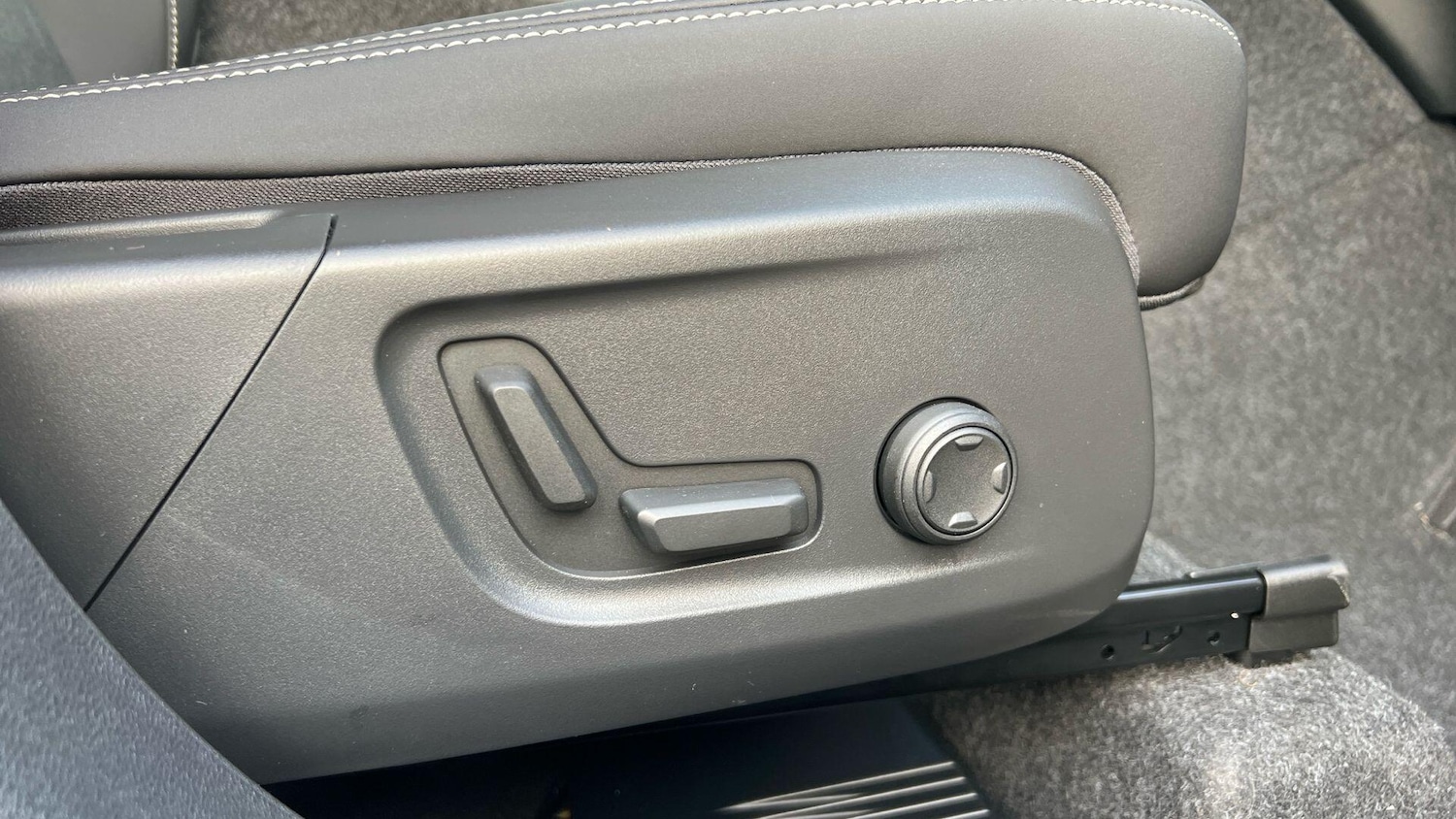 Used Volvo XC40 2026 for sale - 77993379: Photo 19