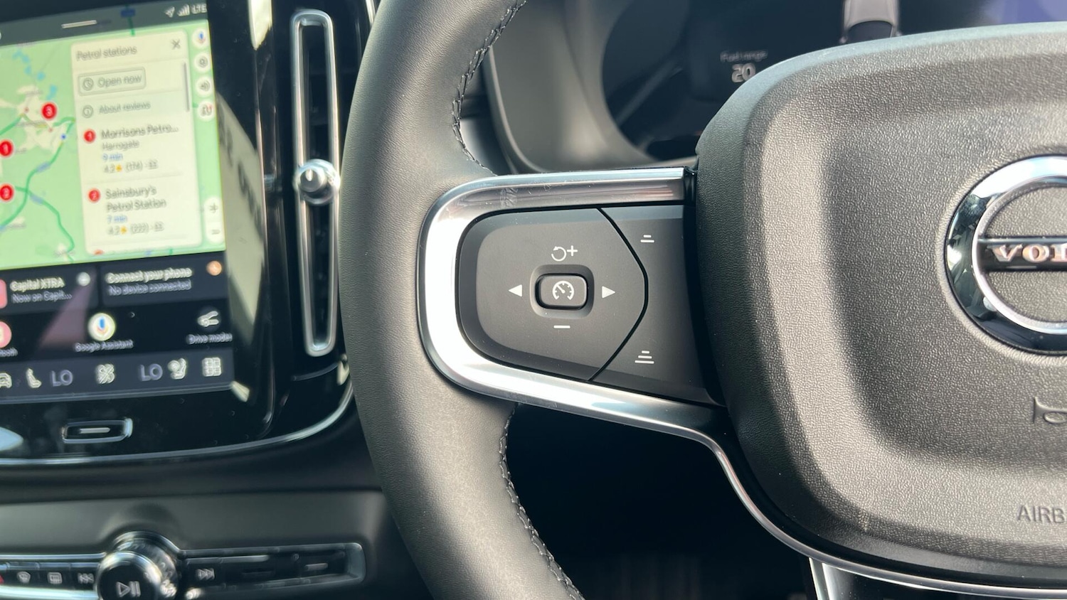 Used Volvo XC40 2026 for sale - 77993379: Photo 60