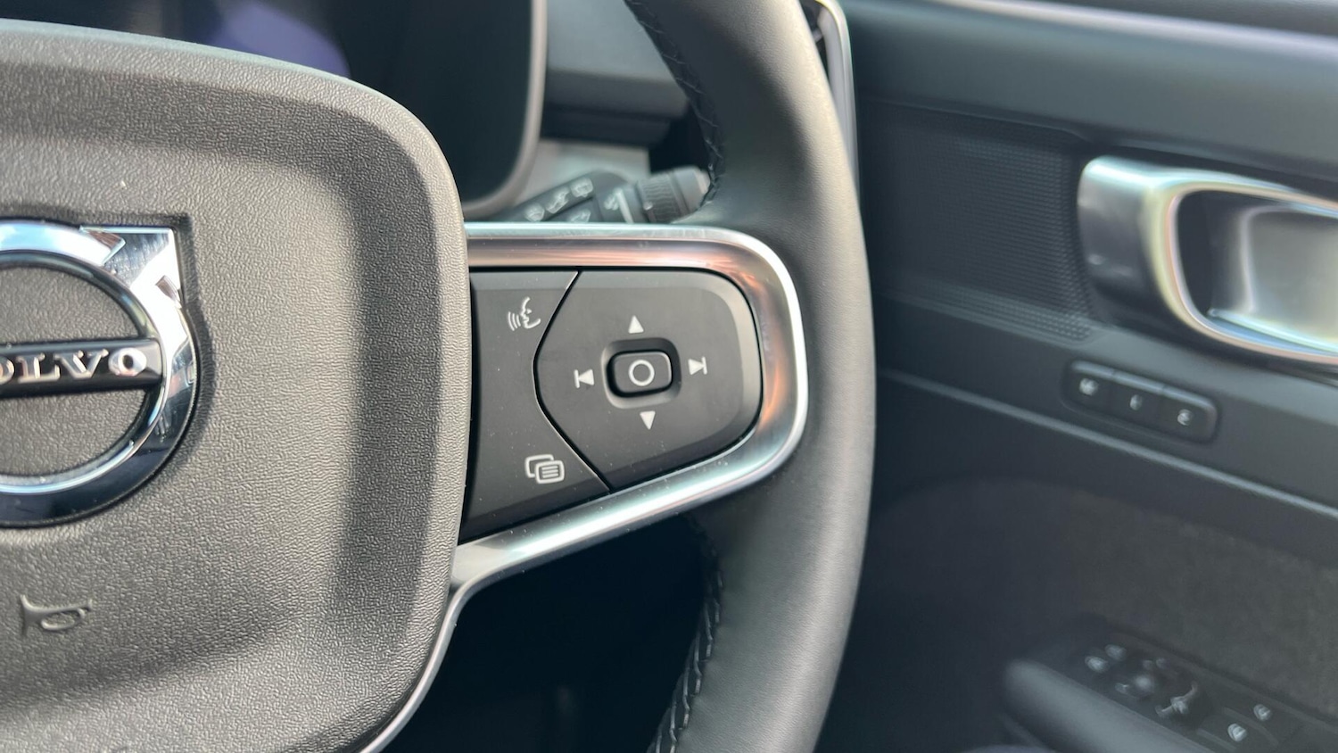 Used Volvo XC40 2026 for sale - 77993379: Photo 61