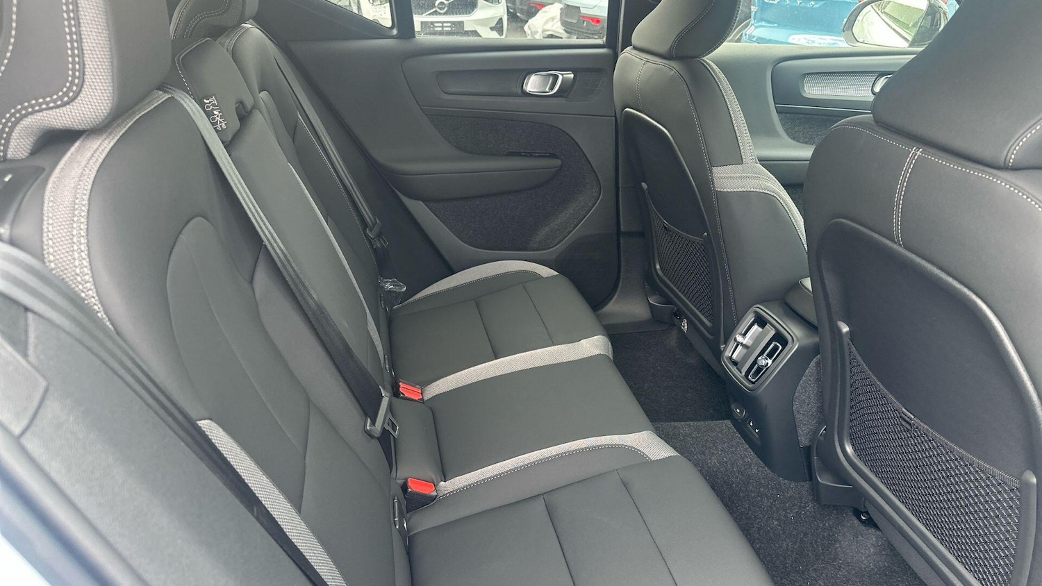 Used Volvo EX40 2025 for sale - 78204842: Photo 11