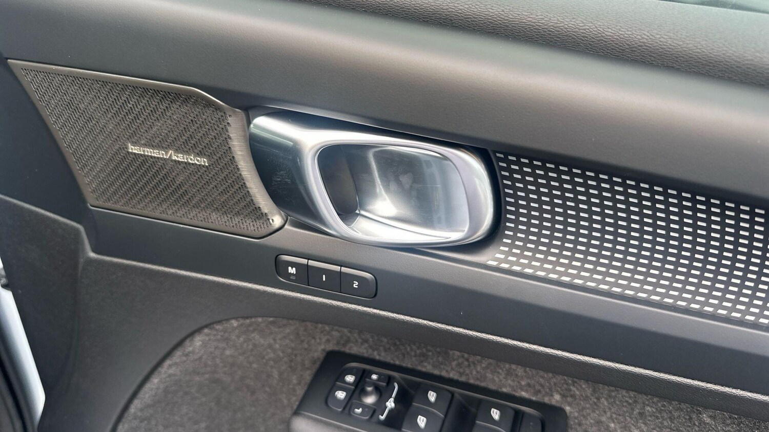 Used Volvo EX40 2025 for sale - 78204842: Photo 12