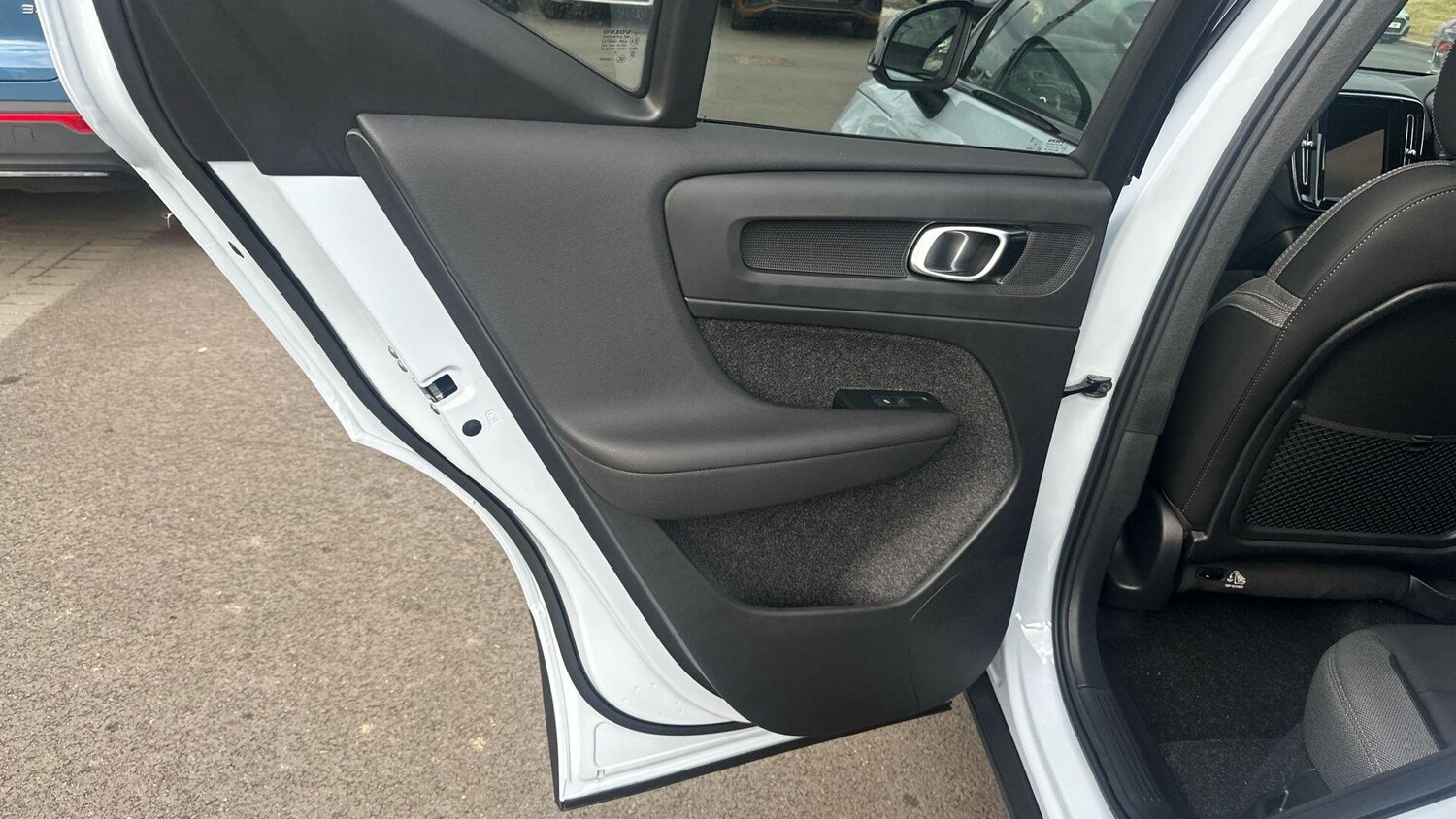 Used Volvo EX40 2025 for sale - 78204842: Photo 14