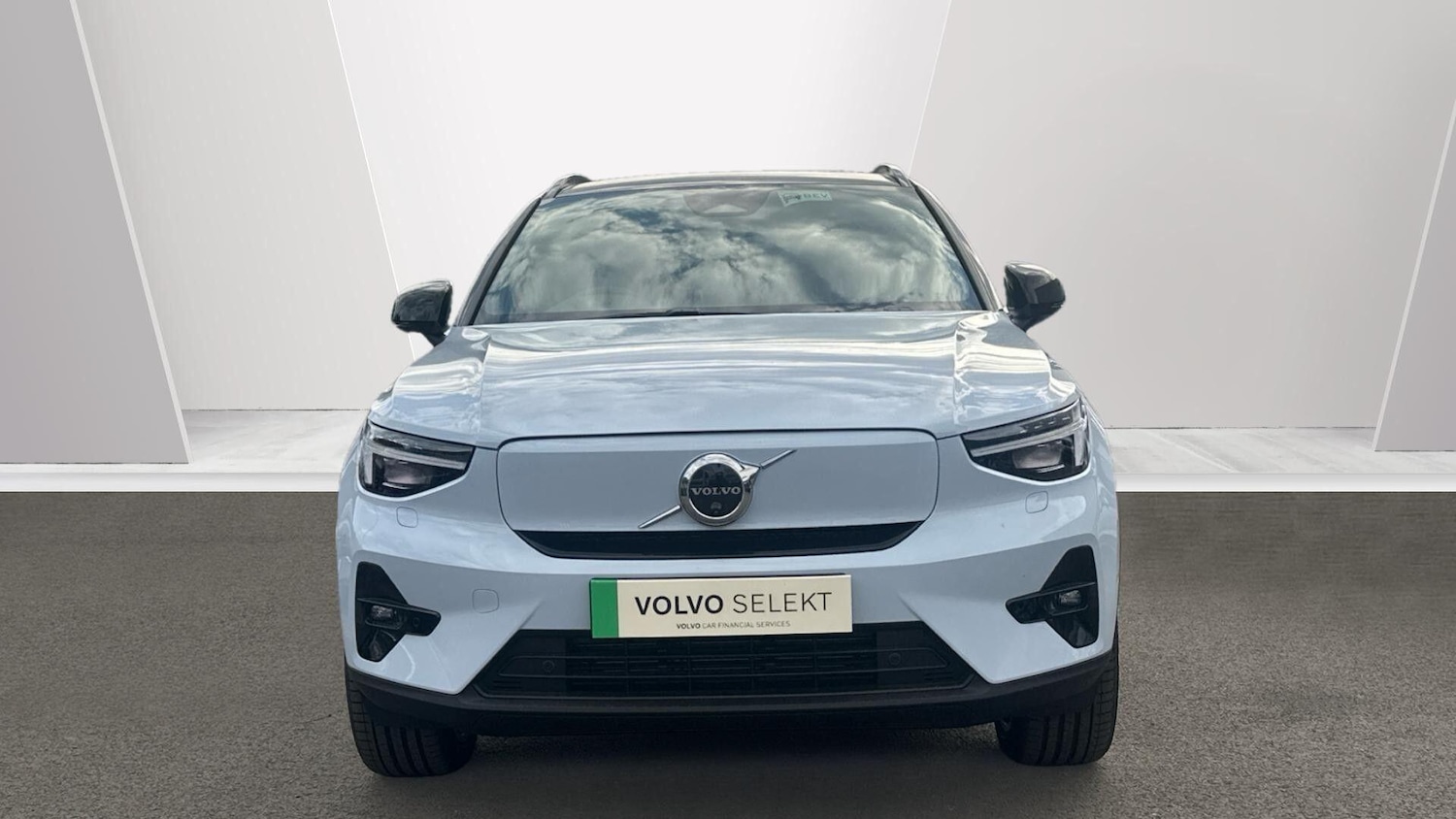 Used Volvo EX40 2025 for sale - 78204842: Photo 2