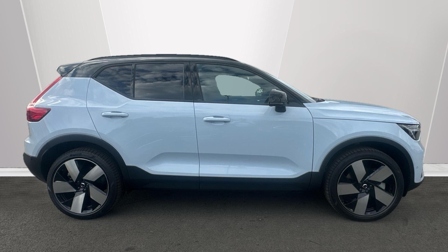 Used Volvo EX40 2025 for sale - 78204842: Photo 4