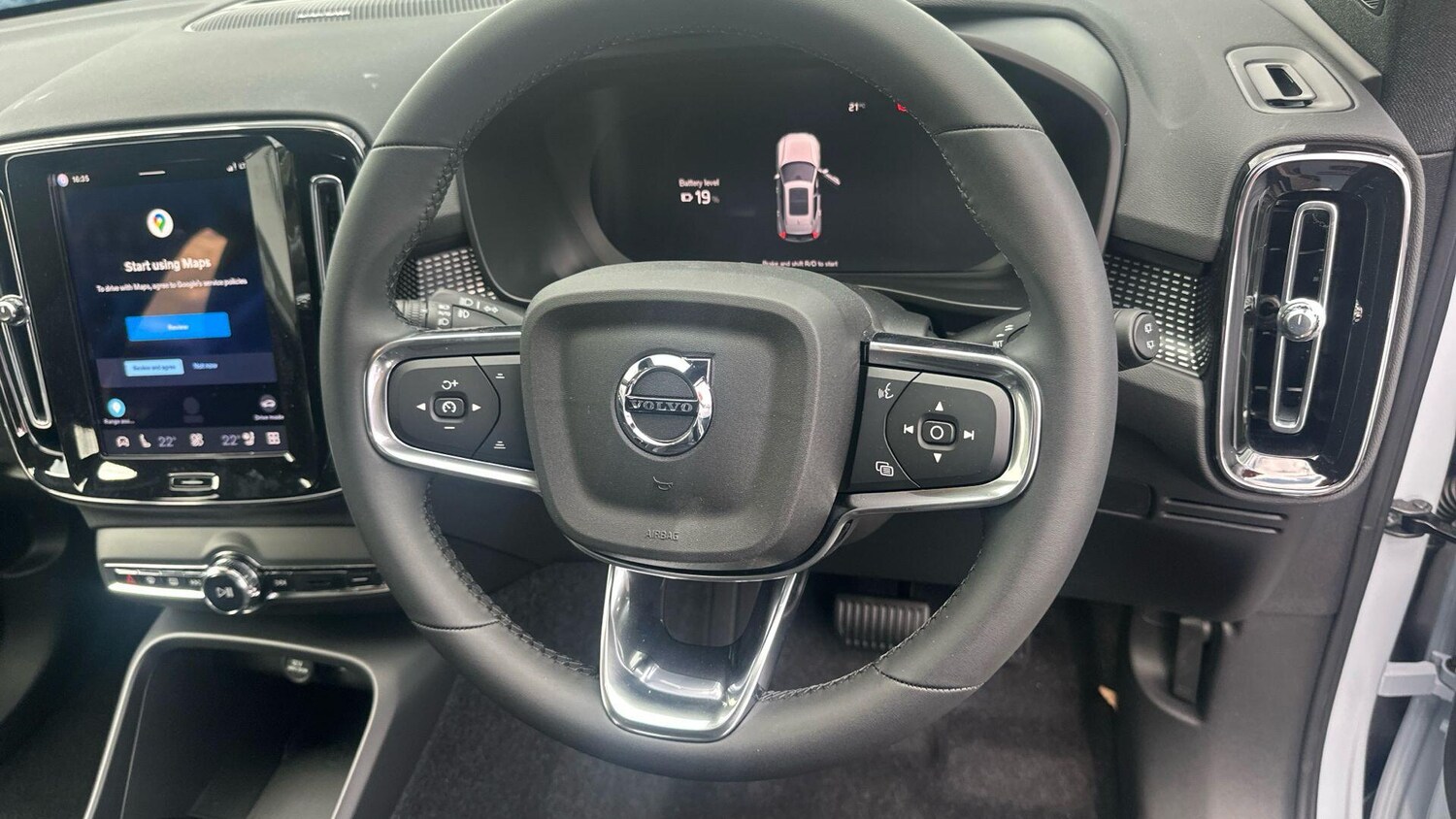 Used Volvo EX40 2025 for sale - 78204842: Photo 41