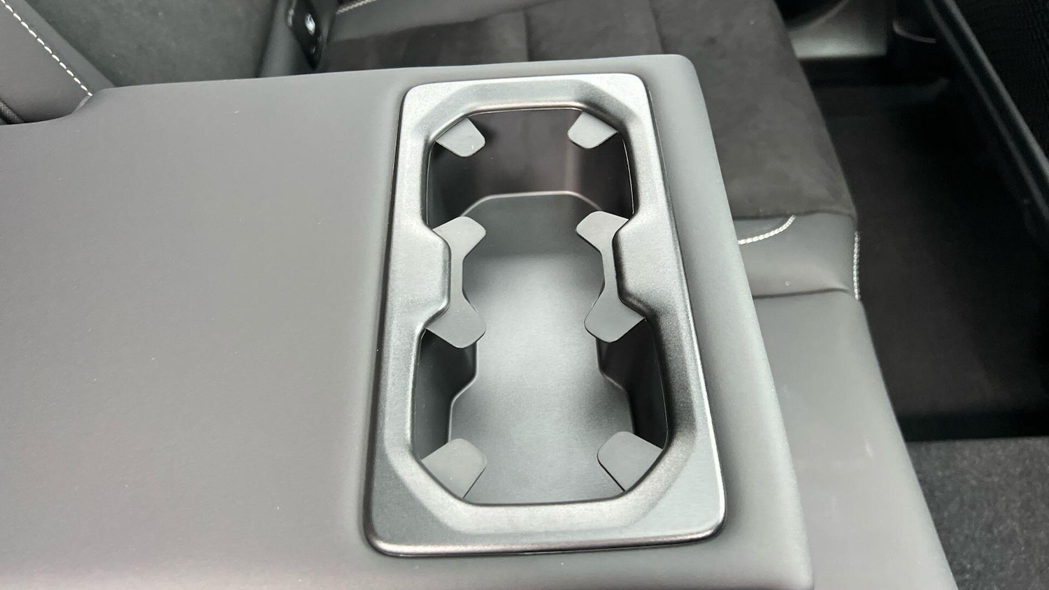 Used Volvo XC40 for sale - 77376960: Photo 12