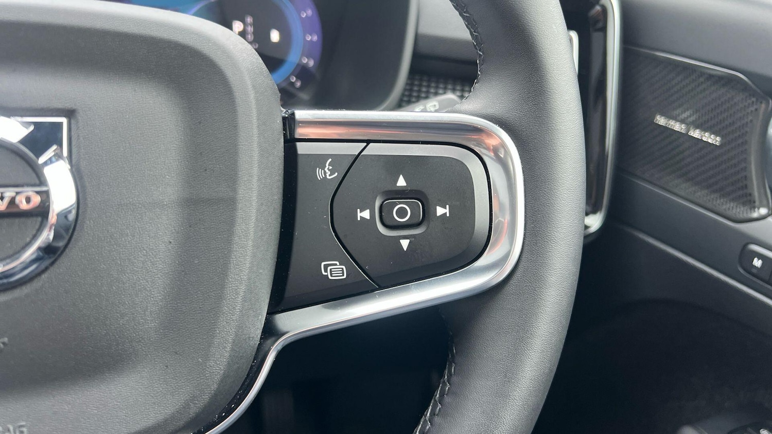 Used Volvo XC40 for sale - 77376960: Photo 18