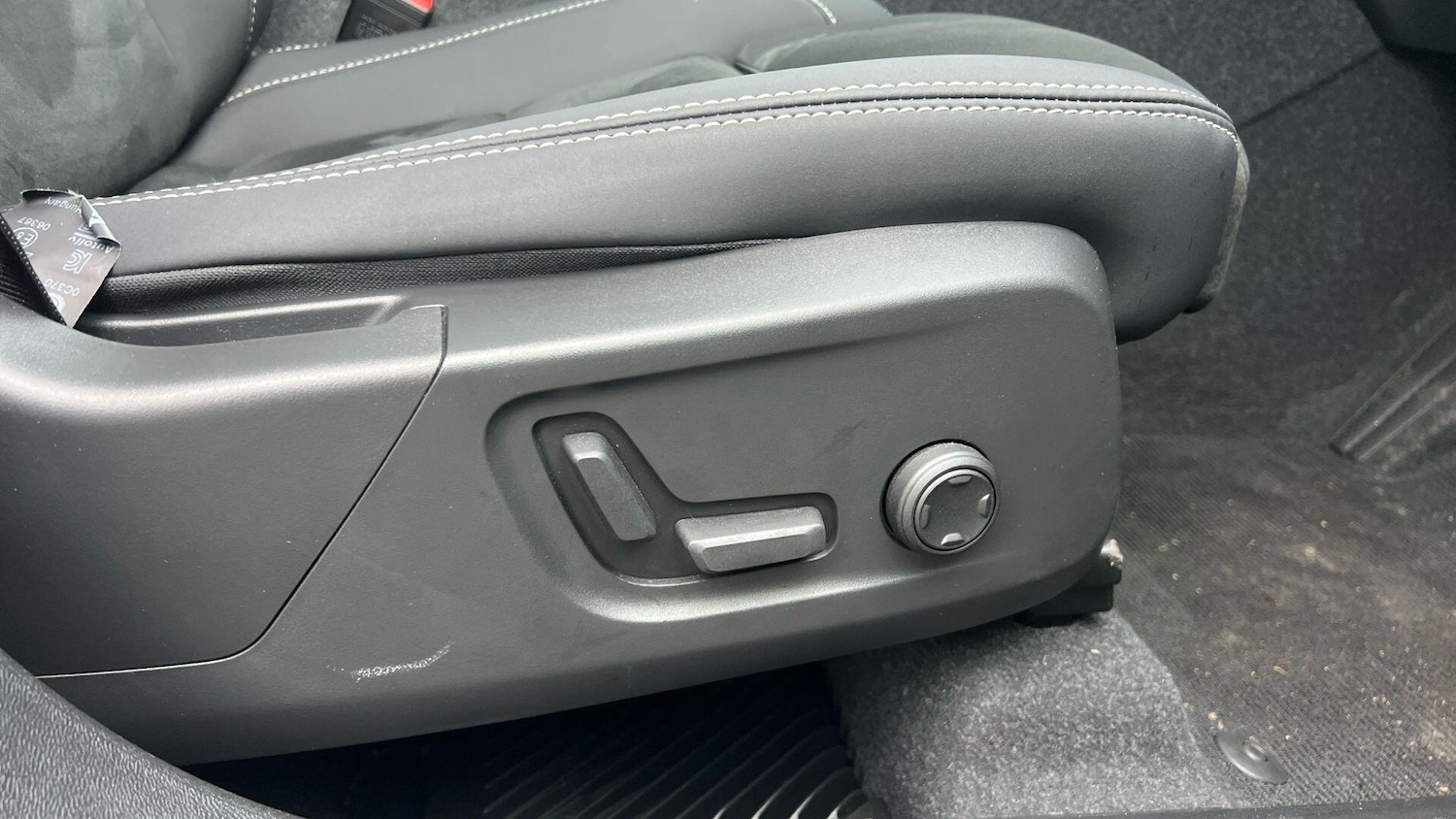 Used Volvo XC40 for sale - 77376960: Photo 22