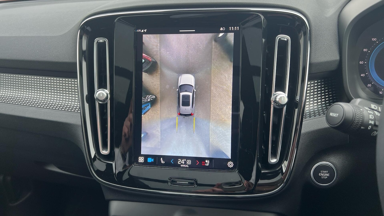 Used Volvo XC40 for sale - 77376960: Photo 59