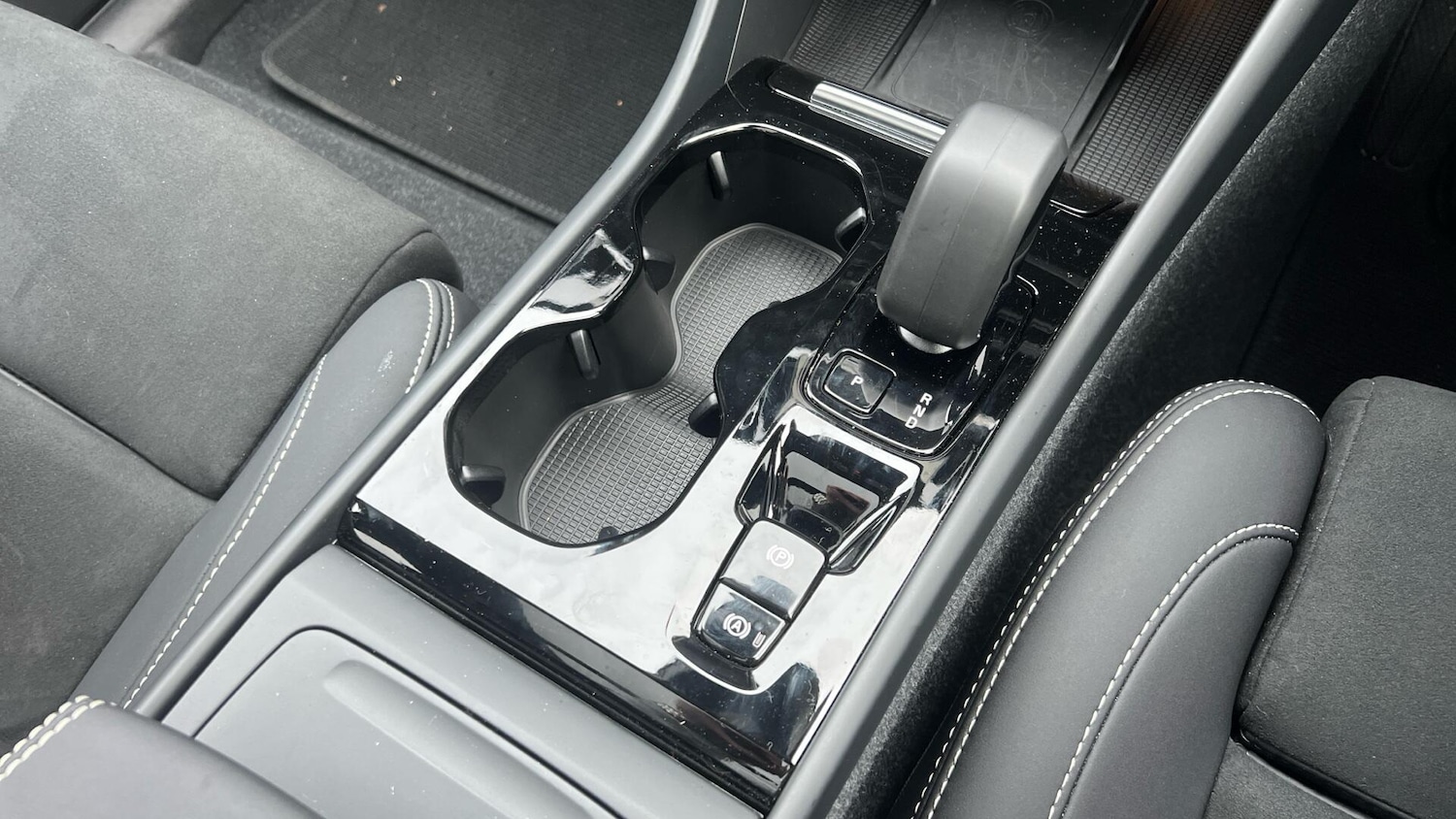 Used Volvo XC40 for sale - 77376960: Photo 65