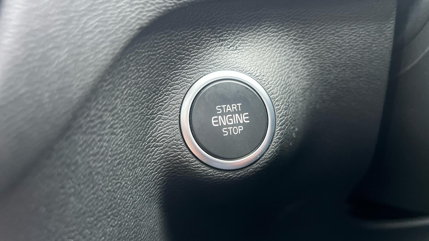 Used Volvo XC40 for sale - 77376960: Photo 66