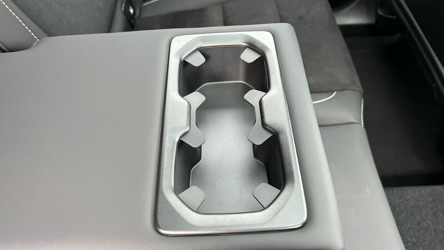 Used Volvo XC40 for sale - 77376960: Photo 72