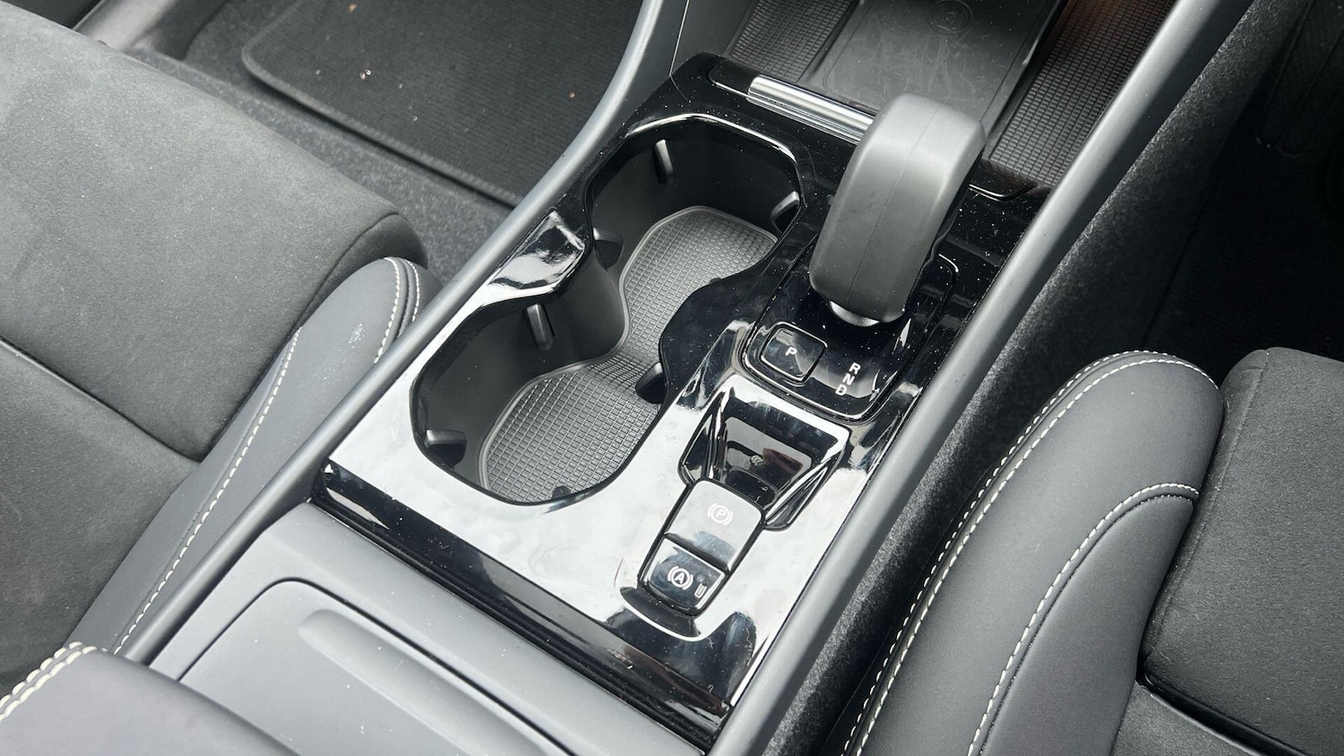 Used Volvo XC40 for sale - 77376960: Photo 8